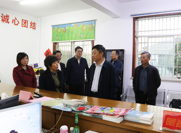 省统计局领导一行来常督导人口普查登记工作